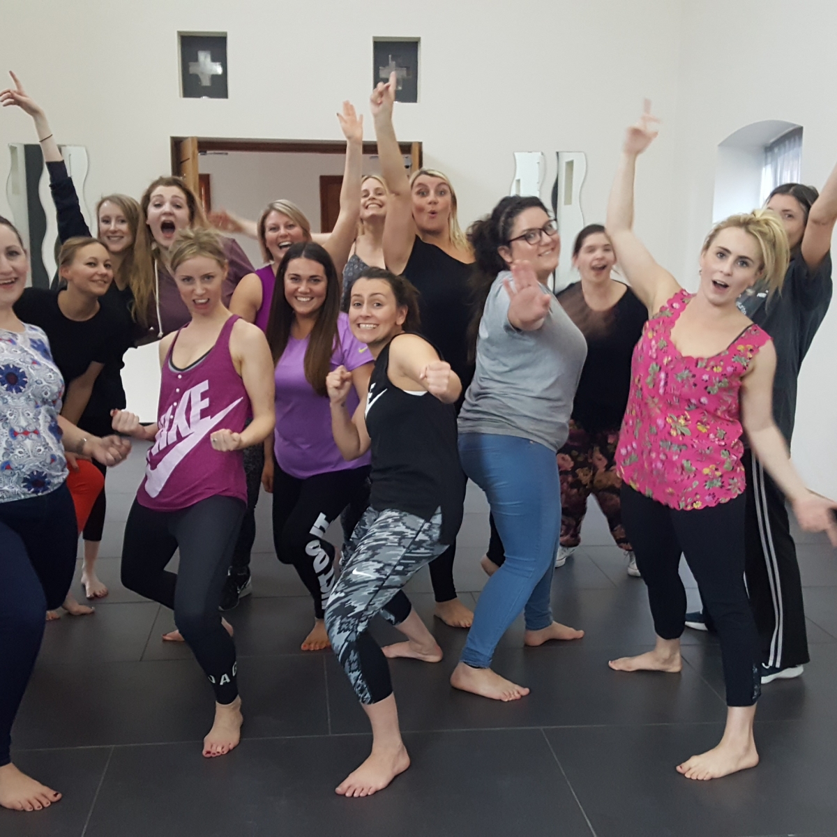 hen-party-dance-classes-in-leeds-first-dance-uk